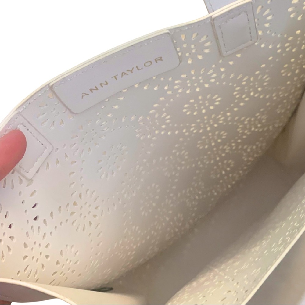 Ann Taylor White Cream Laser Cut Tote Bag Perforated Pattern Floral Ivory - Picture 7 of 9